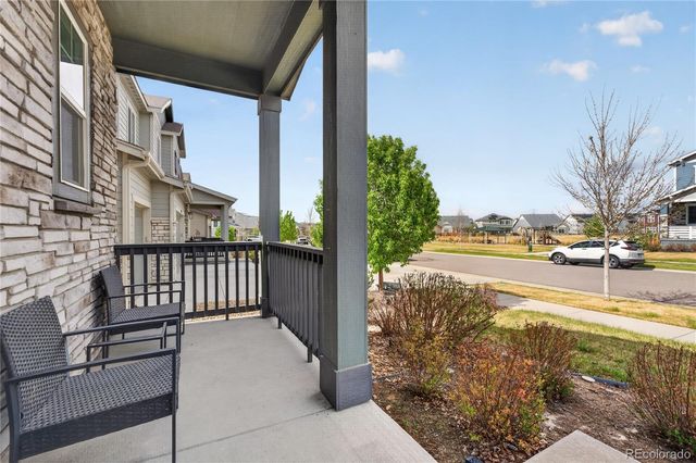 127 N Oak Hill Way, Aurora, CO 80018