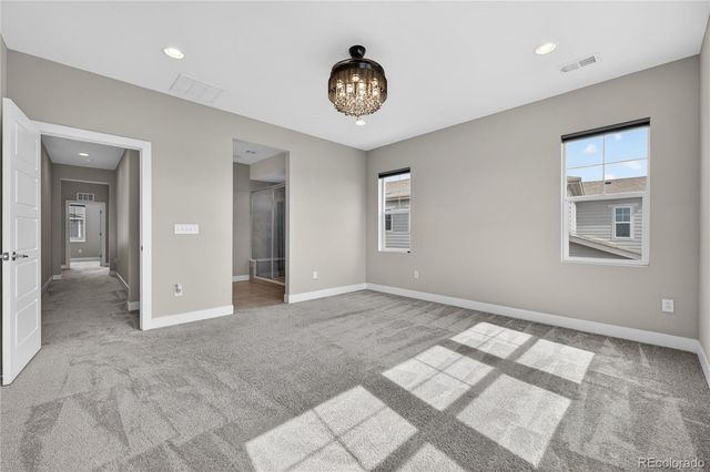 127 N Oak Hill Way, Aurora, CO 80018