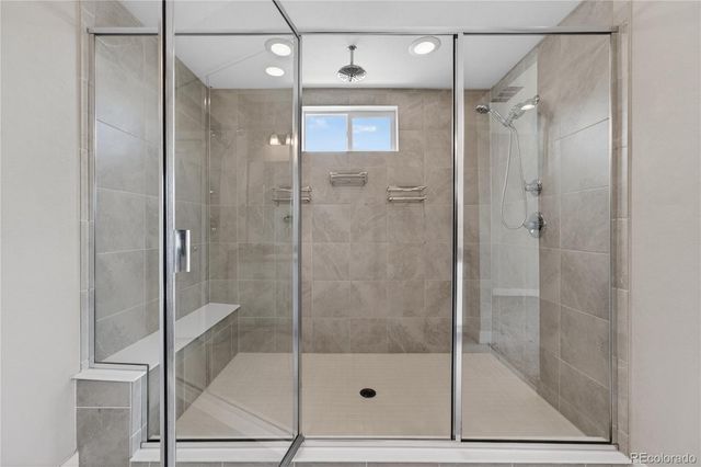 127 N Oak Hill Way, Aurora, CO 80018