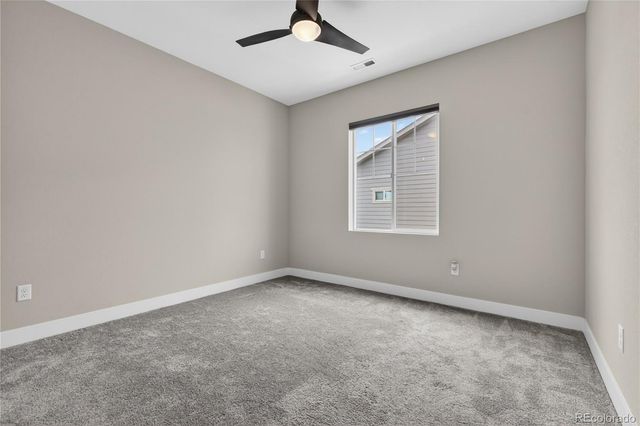 127 N Oak Hill Way, Aurora, CO 80018