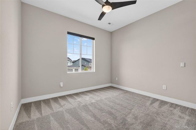 127 N Oak Hill Way, Aurora, CO 80018