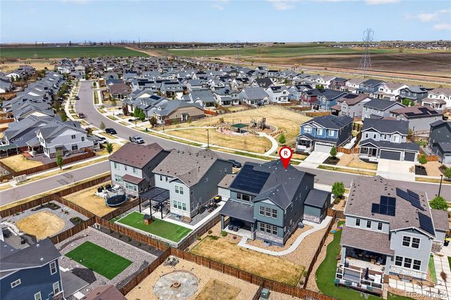 127 N Oak Hill Way, Aurora, CO 80018