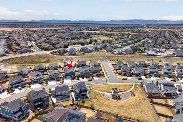 127 N Oak Hill Way, Aurora, CO 80018