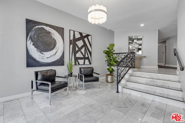 8490 Fountain Avenue 203, West Hollywood, CA 90069