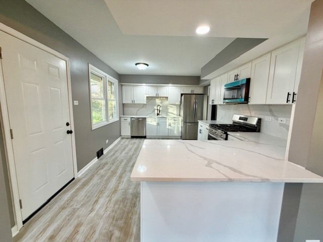 22W070 Byron Avenue, Addison, IL 60101