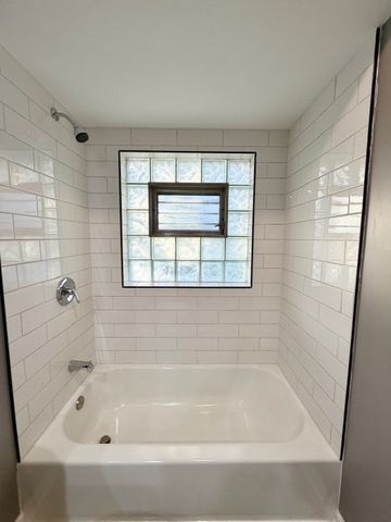 22W070 Byron Avenue, Addison, IL 60101