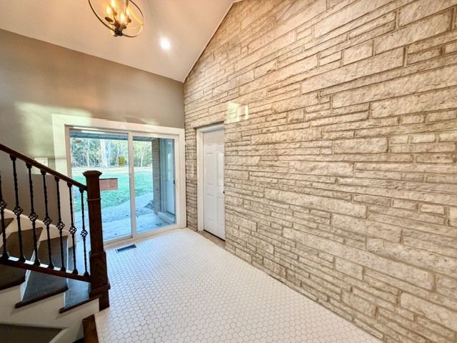 22W070 Byron Avenue, Addison, IL 60101