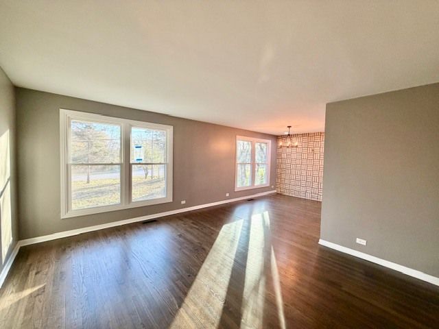 22W070 Byron Avenue, Addison, IL 60101