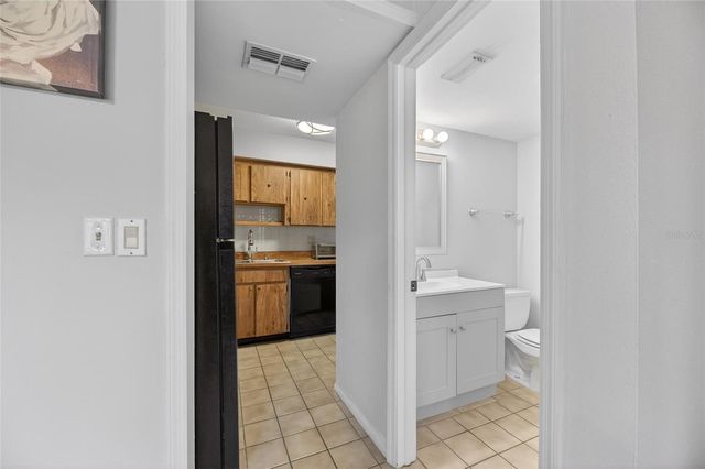 1879 LICHEN LANE B, Clearwater, FL 33760