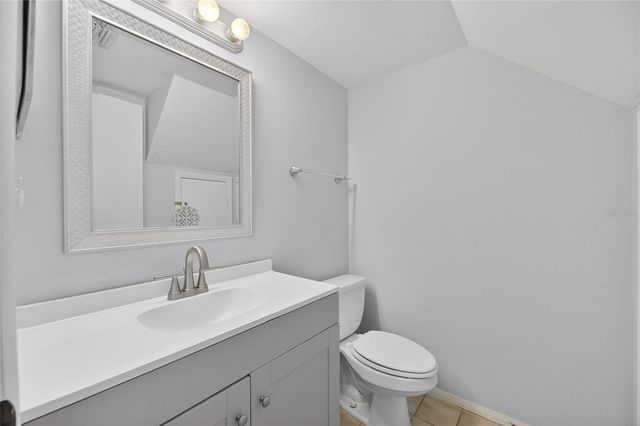 1879 LICHEN LANE B, Clearwater, FL 33760