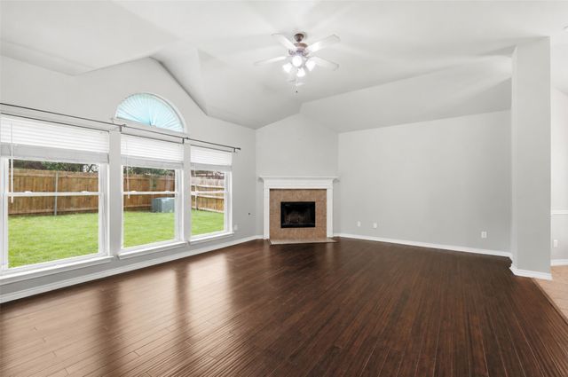 10 Saddlewood Court, Mansfield, TX 76063