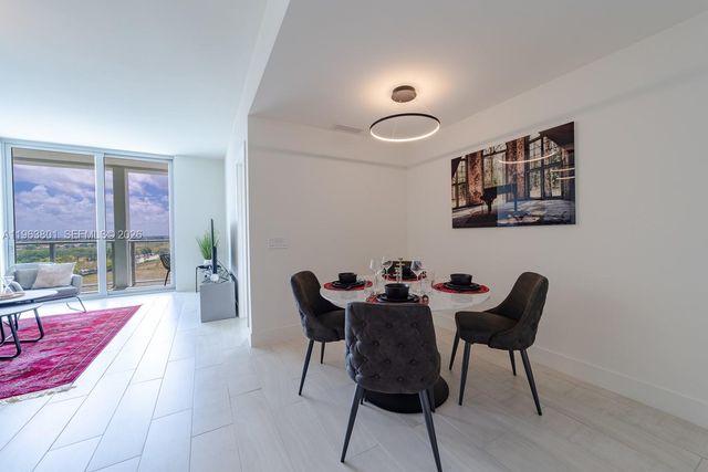 2000 Metropica Way 806, Sunrise, FL 33323