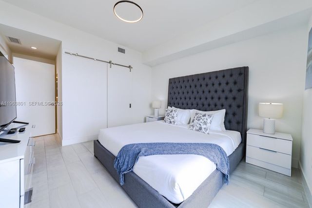 2000 Metropica Way 806, Sunrise, FL 33323