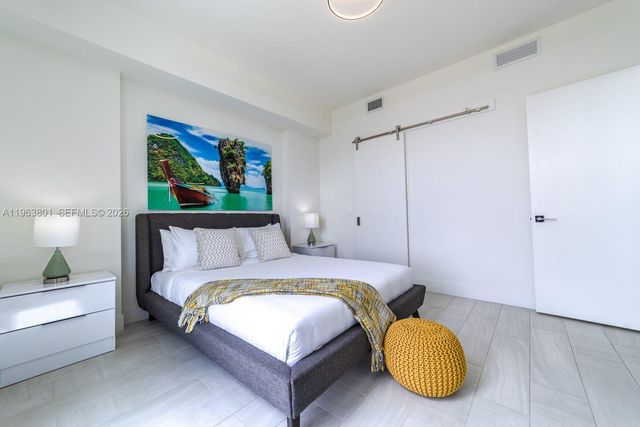 2000 Metropica Way 806, Sunrise, FL 33323