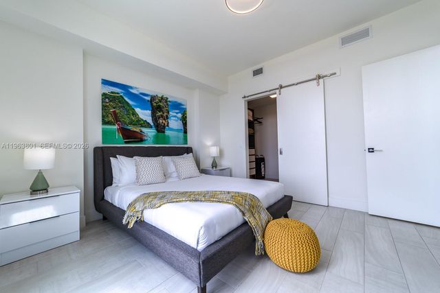 2000 Metropica Way 806, Sunrise, FL 33323