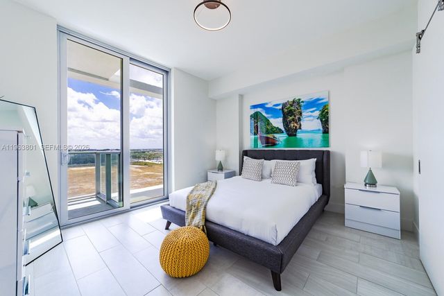 2000 Metropica Way 806, Sunrise, FL 33323