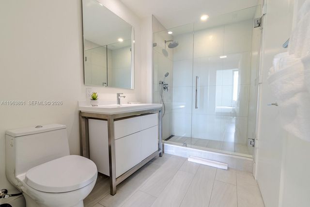 2000 Metropica Way 806, Sunrise, FL 33323