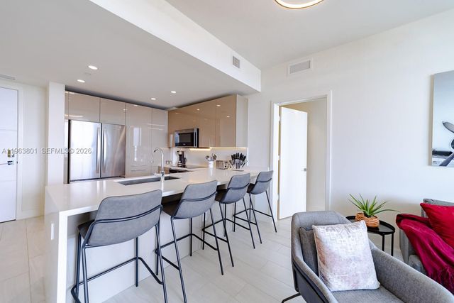 2000 Metropica Way 806, Sunrise, FL 33323