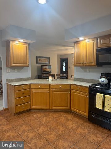 727 CLOVER HILL, Bridgeton, NJ 08302