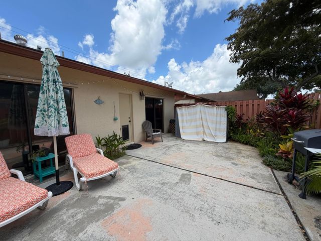 1051 Summit Place Circle D, West Palm Beach, FL 33415