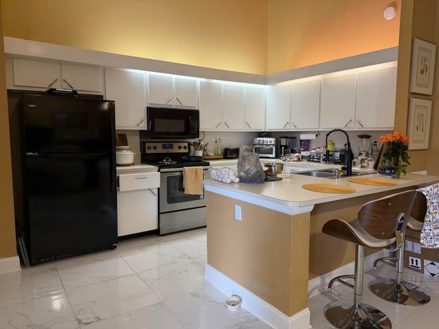 1051 Summit Place Circle D, West Palm Beach, FL 33415