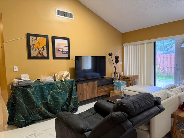 1051 Summit Place Circle D, West Palm Beach, FL 33415