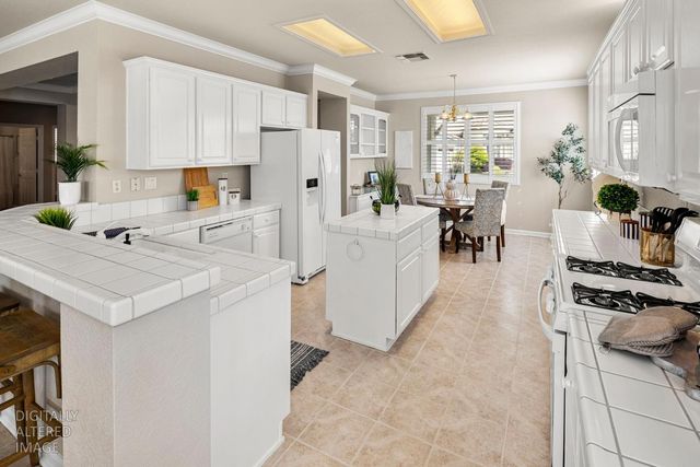 1289 Magnolia Ln, Lincoln, CA 95648