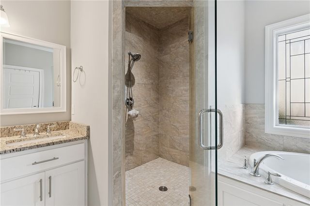 18 Country Club Court, St Simons Island, GA 31522