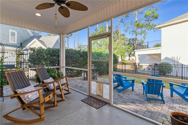 18 Country Club Court, St Simons Island, GA 31522