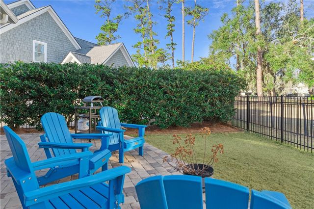 18 Country Club Court, St Simons Island, GA 31522