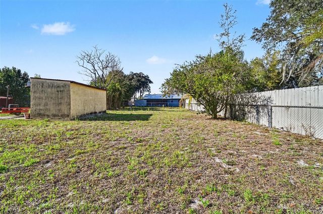 1723 PALMETTO AVENUE, Deland, FL 32724