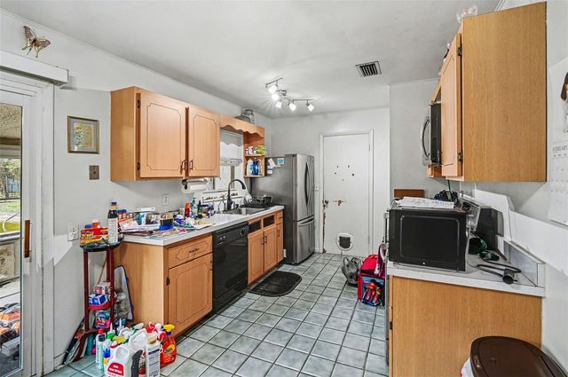 1723 PALMETTO AVENUE, Deland, FL 32724