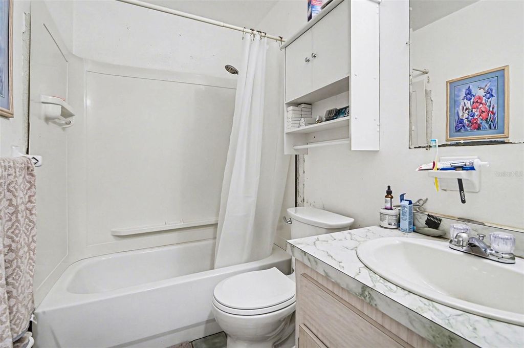 Image 16 of property listing at 1723 PALMETTO AVENUE, Deland, FL 32724