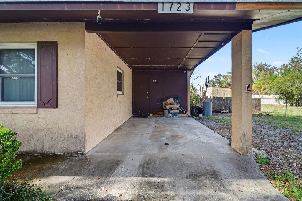 Image 3 of property listing at 1723 PALMETTO AVENUE, Deland, FL 32724