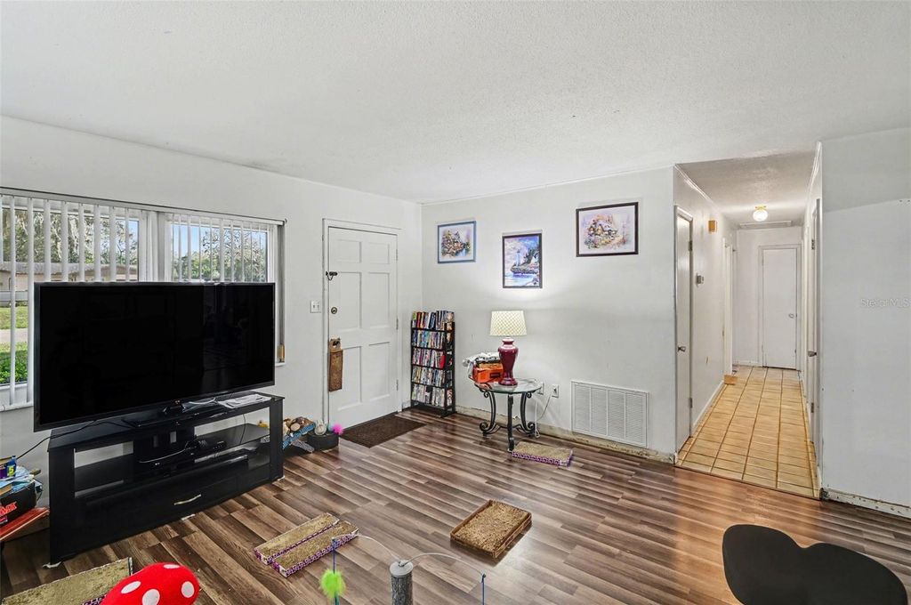 Image 7 of property listing at 1723 PALMETTO AVENUE, Deland, FL 32724