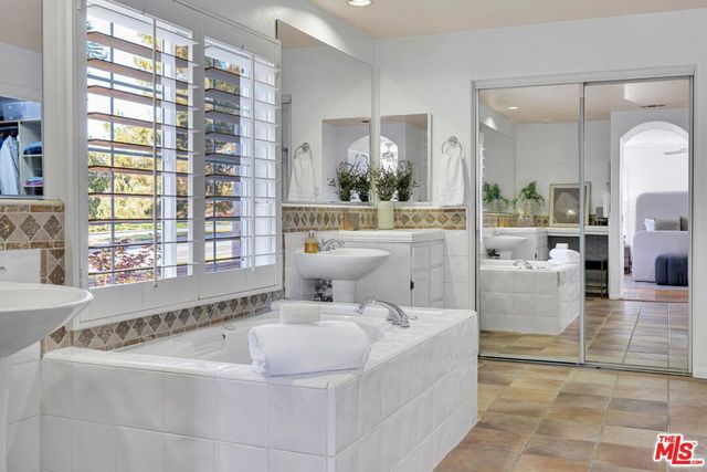 92 Winslow Lane, Irvine, CA 92620