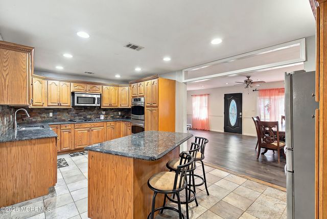 726 Lake Barnegat Drive N, Lanoka Harbor, NJ 08734