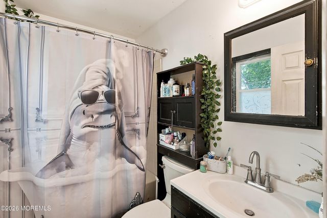 726 Lake Barnegat Drive N, Lanoka Harbor, NJ 08734