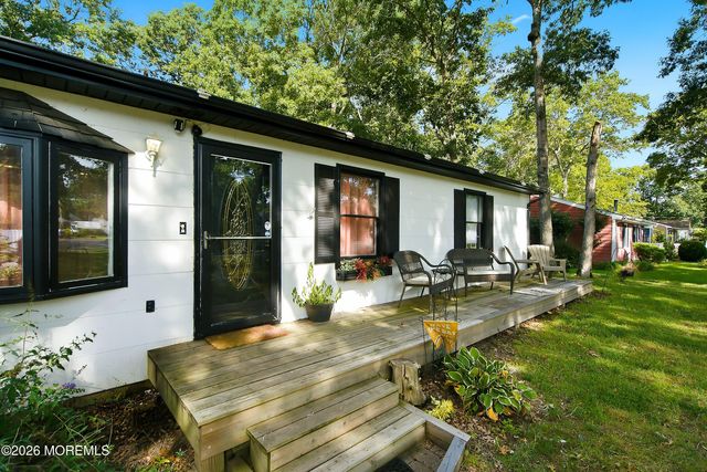 726 Lake Barnegat Drive N, Lanoka Harbor, NJ 08734