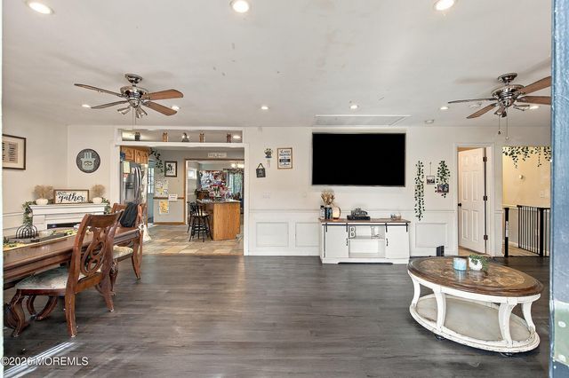 726 Lake Barnegat Drive N, Lanoka Harbor, NJ 08734