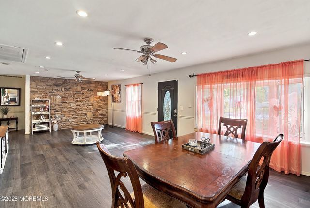 726 Lake Barnegat Drive N, Lanoka Harbor, NJ 08734