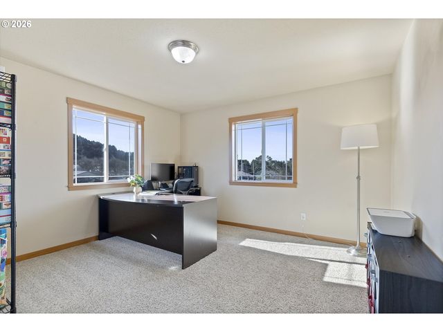 333 Nw 58TH St, Newport, OR 97365