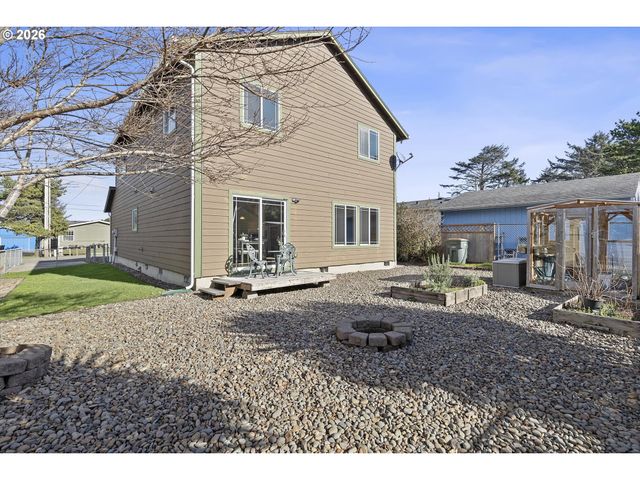 333 Nw 58TH St, Newport, OR 97365