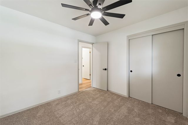 1206 S 16th Avenue W, Newton, IA 50208