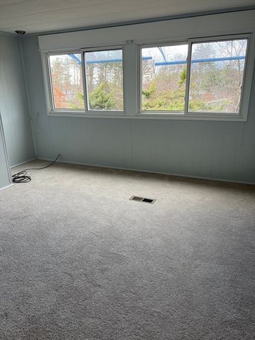 29 Presidents Way, Carver, MA 02330