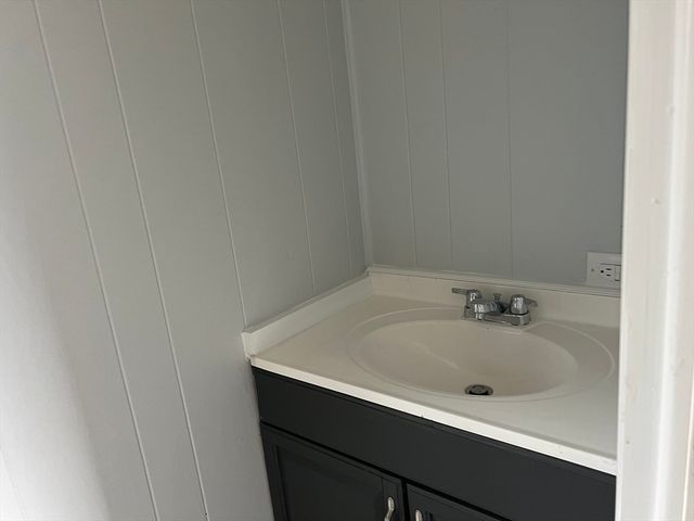 29 Presidents Way, Carver, MA 02330