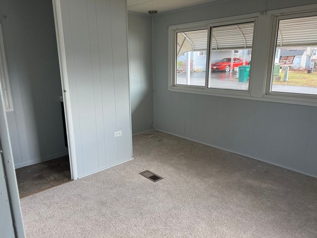 29 Presidents Way, Carver, MA 02330