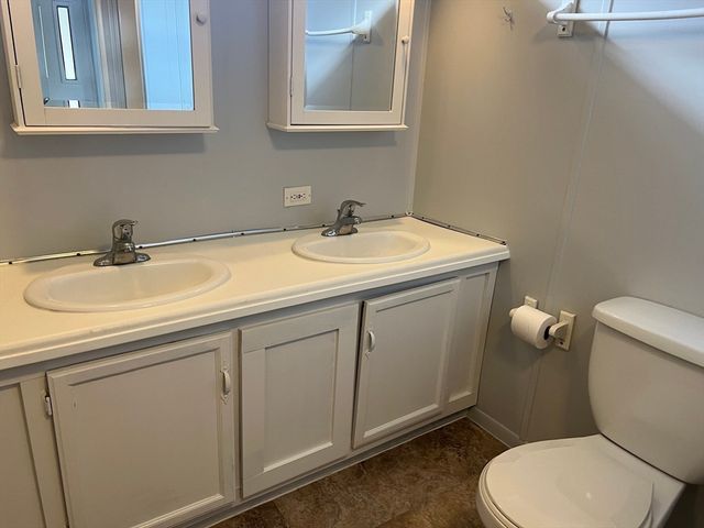 29 Presidents Way, Carver, MA 02330