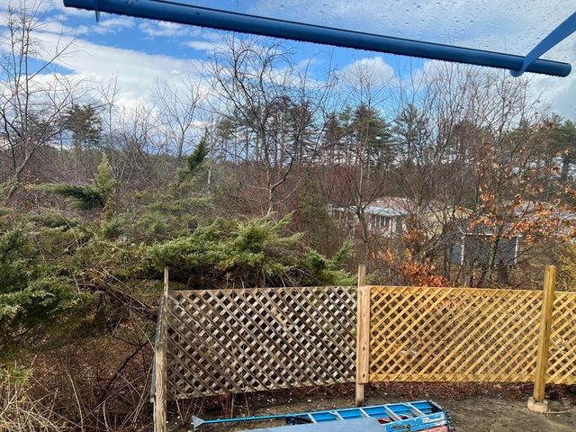 29 Presidents Way, Carver, MA 02330