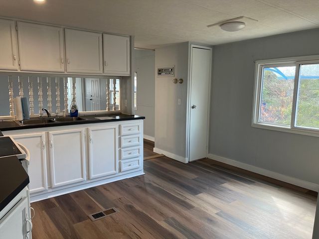 29 Presidents Way, Carver, MA 02330